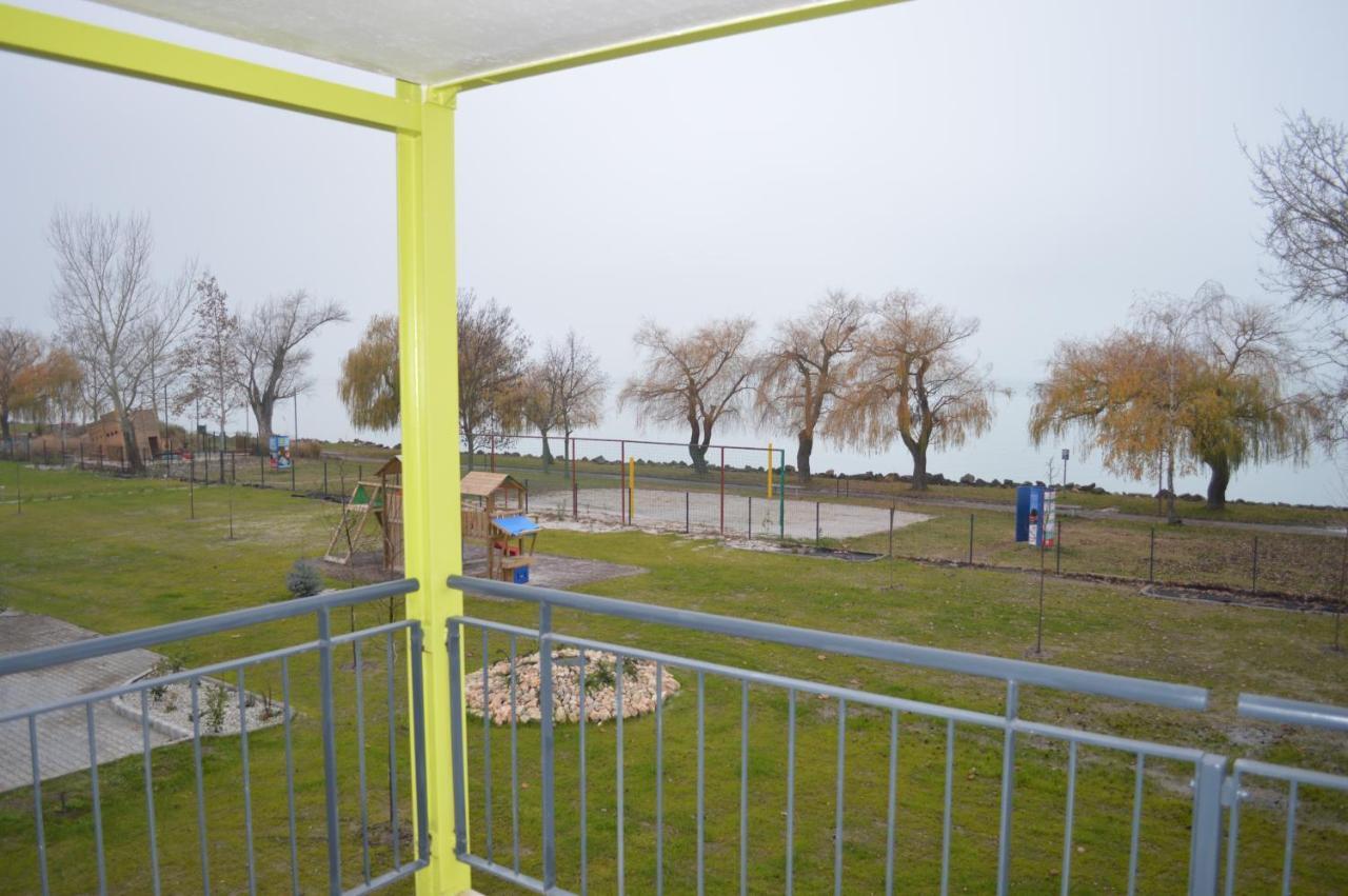 Siófok Ezüstpart Granada 2 Közvetlen Vizparti Apartman Daire Dış mekan fotoğraf