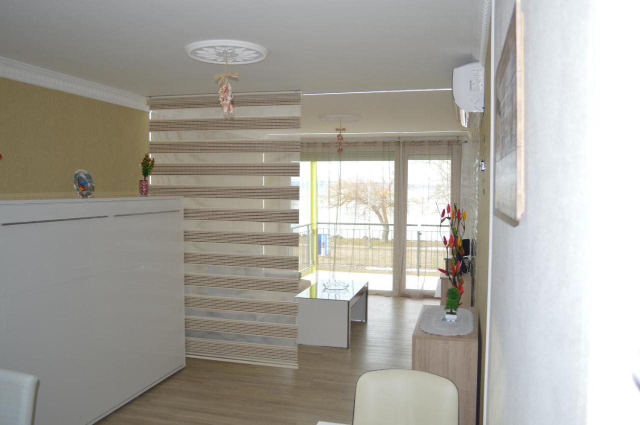 Siófok Ezüstpart Granada 2 Közvetlen Vizparti Apartman Daire Dış mekan fotoğraf