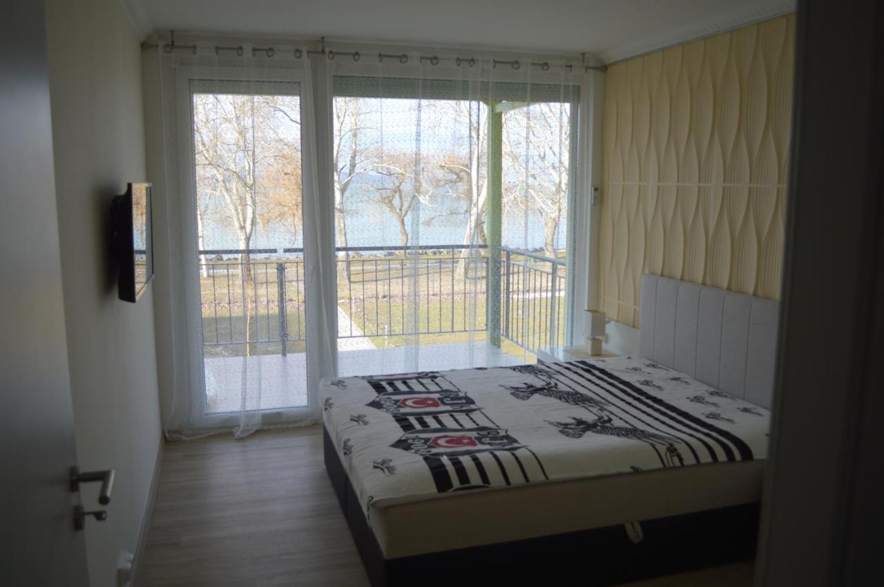 Siófok Ezüstpart Granada 2 Közvetlen Vizparti Apartman Daire Dış mekan fotoğraf
